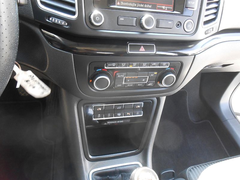 Seat Alhambra 7míst,xenon,panorama. - fotka 18 z 28