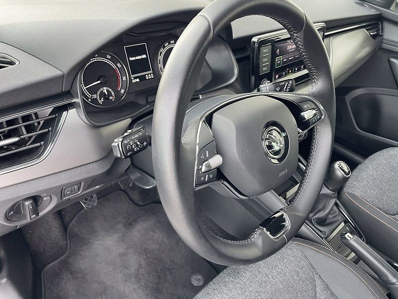 Škoda Kamiq (2021) Ambition 2021 1,0TSI 110k - fotka 22 z 25