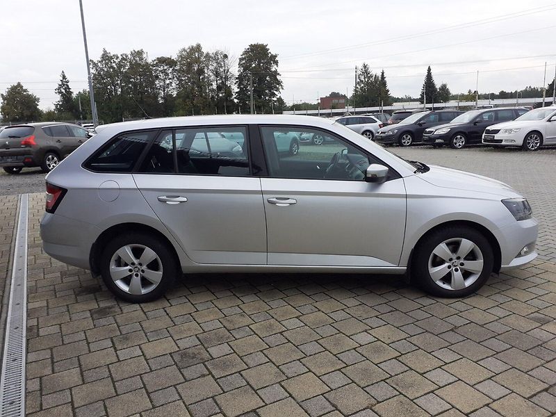 Škoda Fabia (2017) KOMBI 1.0 MPi ČR - fotka 3 z 34
