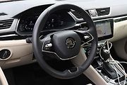 Nová Škoda Superb 2.0 TDI