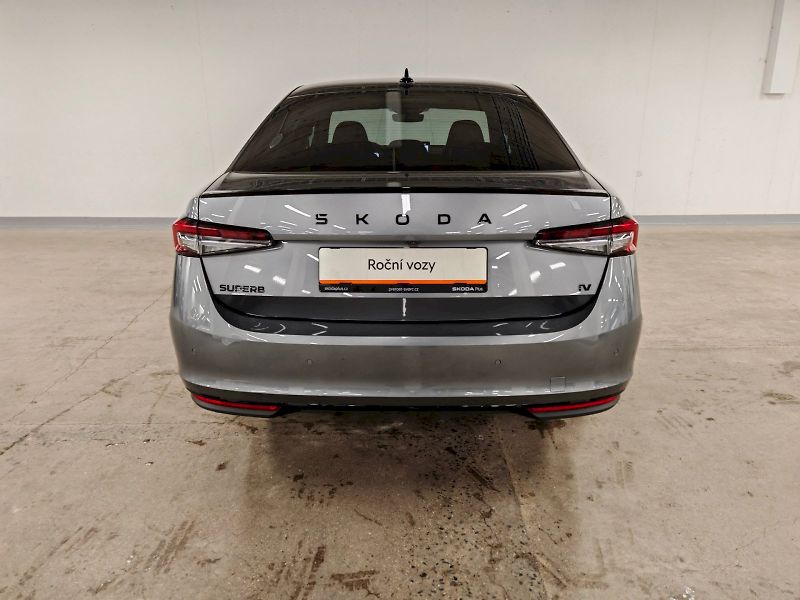 Škoda Superb (2025) iV 1.5 TSI 150 kW DSG Sportlin - fotka 29 z 33