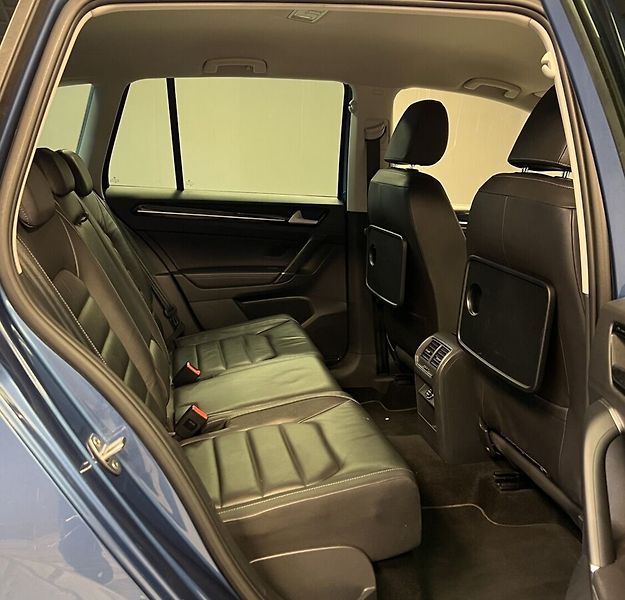 Volkswagen Golf Sportsvan 1,4 TSI DSG Highline - fotka 12 z 16