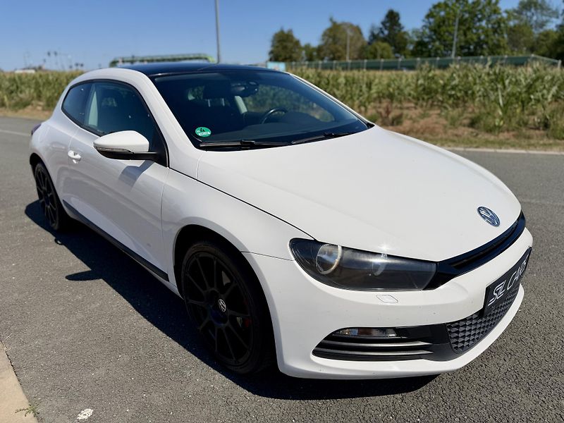 Volkswagen Scirocco 1.4 TSI 90KW PANORAMA ROZVODY - fotka 7 z 37