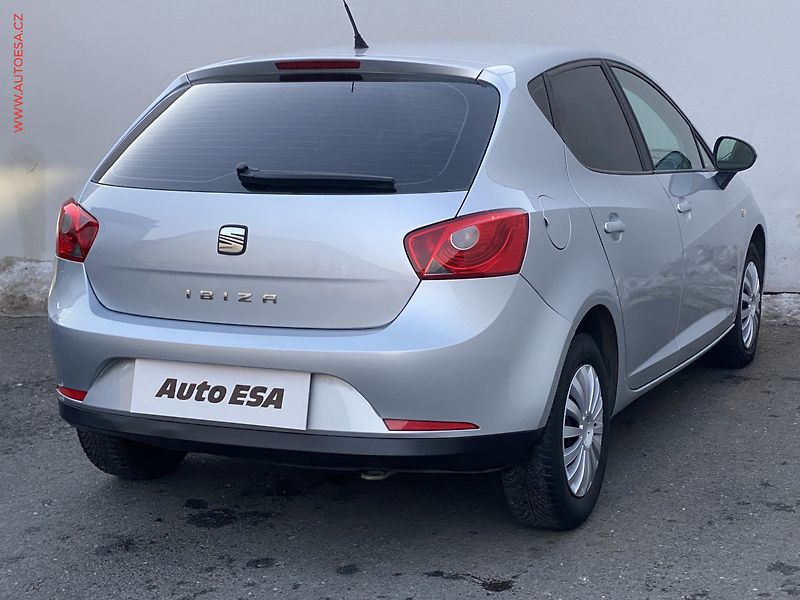 Seat Ibiza (2010) 1.6 TDi, AC, STK12/27 - fotka 4 z 16