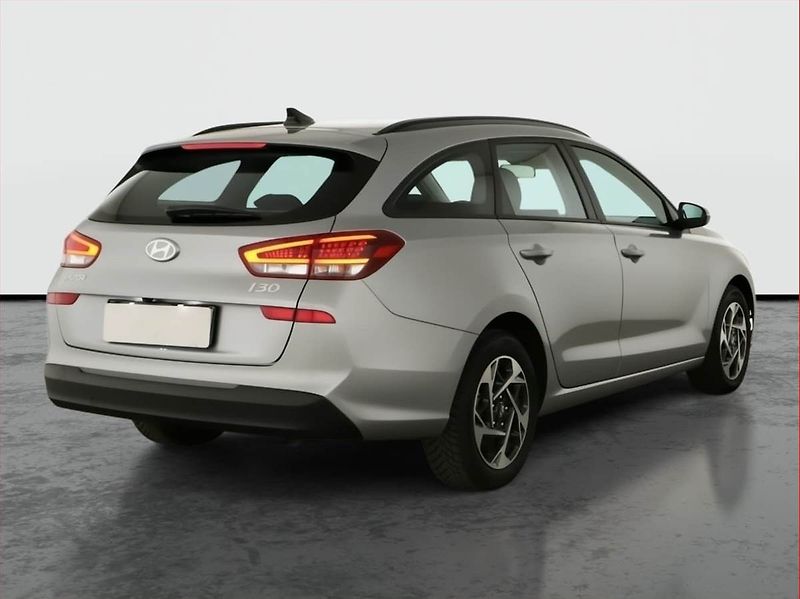 Hyundai i30 (2024) Smart 1.0 T-GDI, ČR,1.maj - fotka 5 z 13