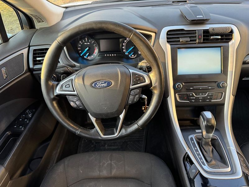 Ford Mondeo (2015) 2.0 /132kW - fotka 10 z 15