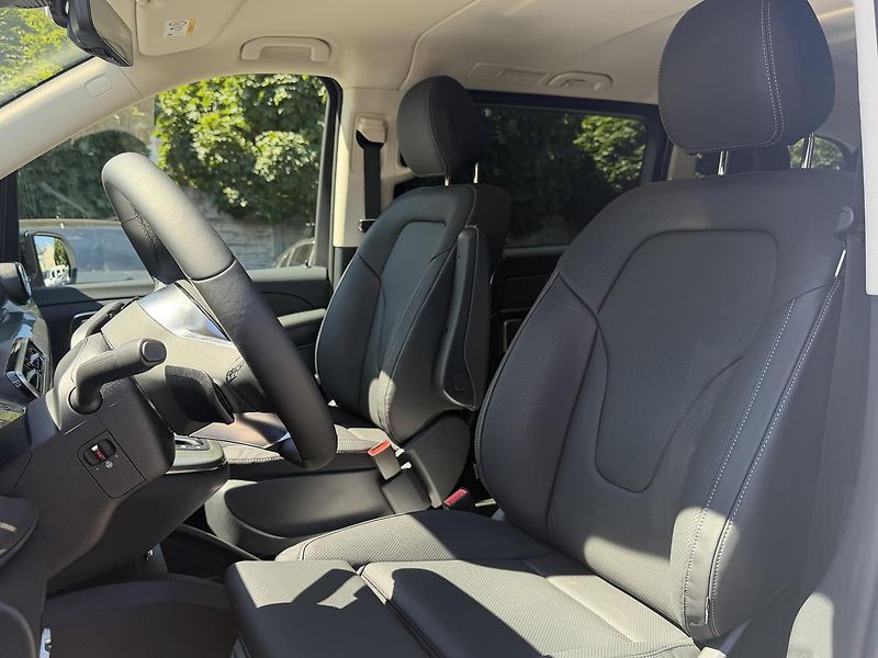 Mercedes-Benz Třídy V (2026) V 300 d / Exclusive / L / 4M - fotka 17 z 26
