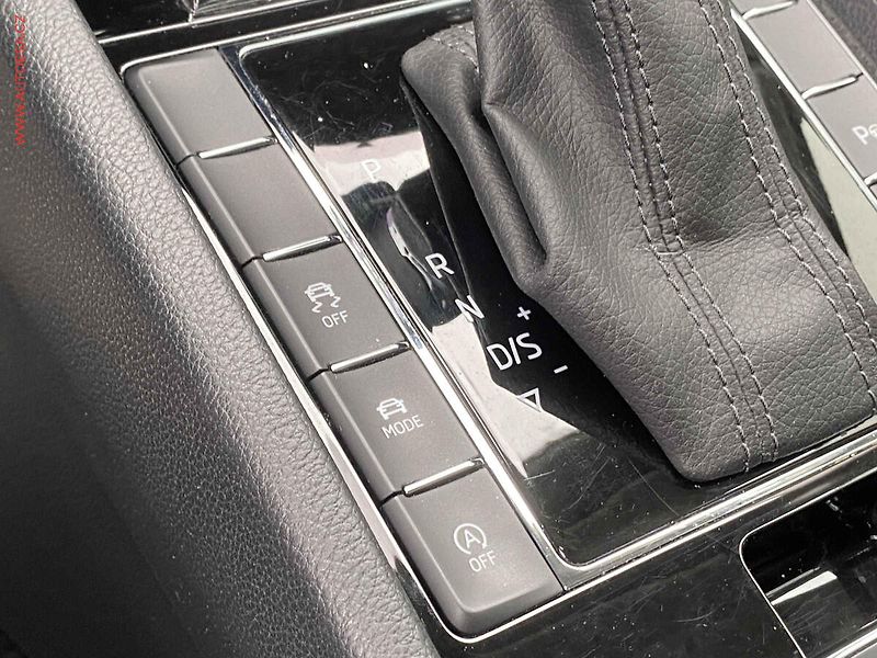 Škoda Superb (2019) 2.0 TDi, 2.maj,ČR, L&K, DSG - fotka 15 z 19