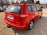 Hyundai i30 1.6CRDI 66kw - náhled 4