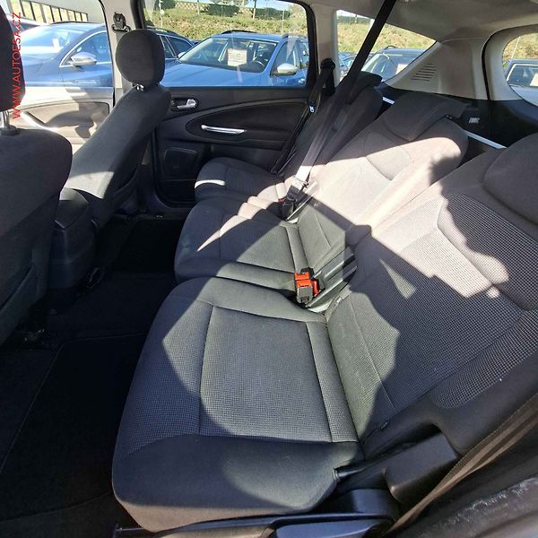 Ford S-MAX (2009) 2.2TDCi, ČR, AC, výhřev sed - fotka 9 z 19