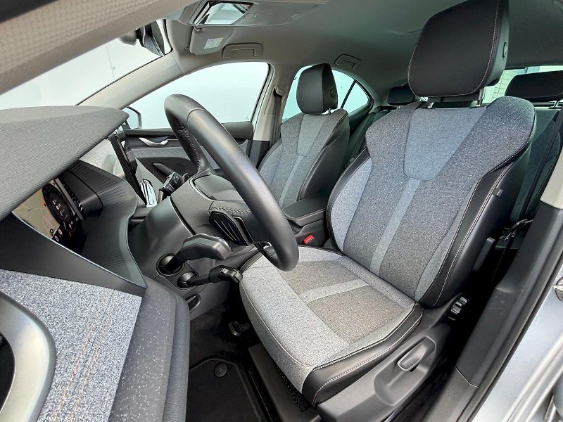 Škoda Octavia (2024) 1.5 TSI 110kW DSG Top Selectio - fotka 6 z 35