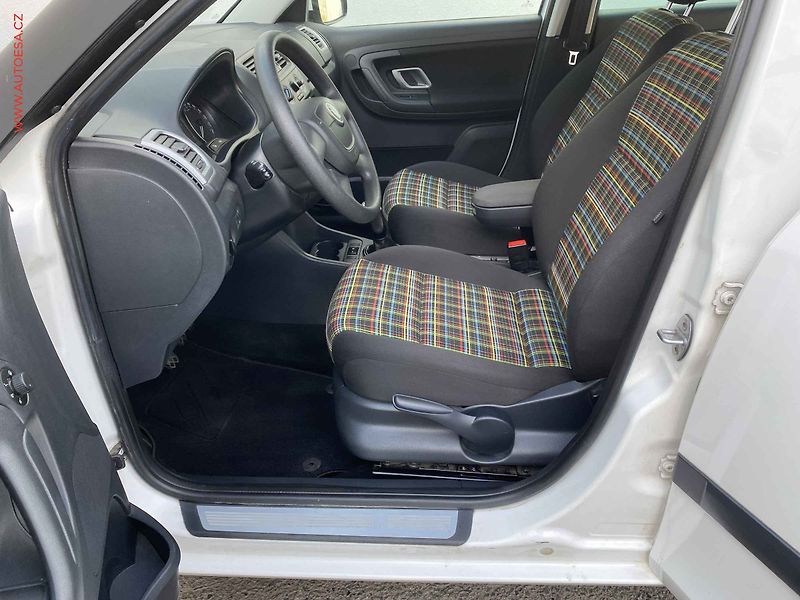 Škoda Fabia (2012) 1.2 TSi, Style, tempo - fotka 9 z 16