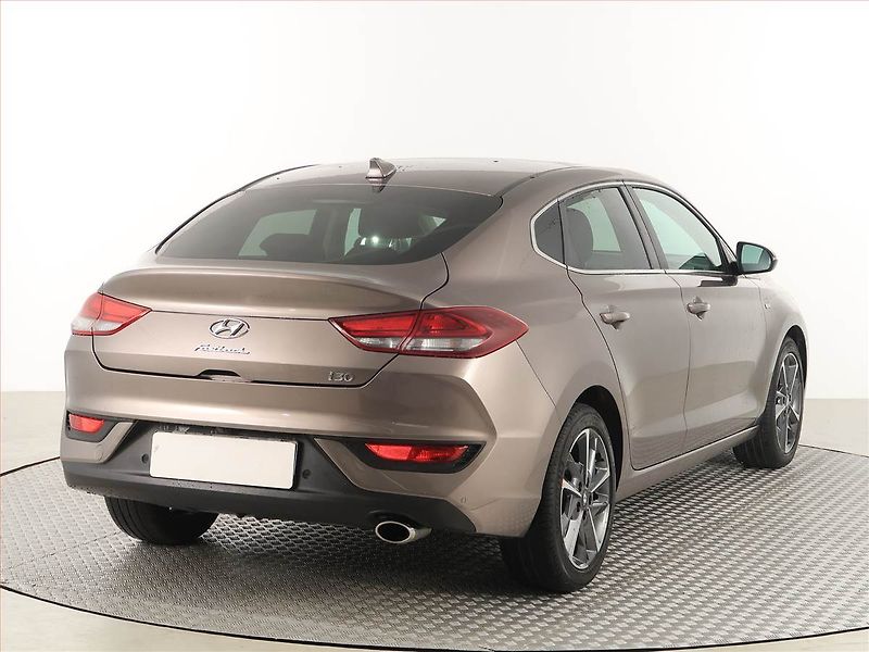Hyundai i30 (2021) 1.5 T-GDI MHEV, Serv.kniha - fotka 5 z 17