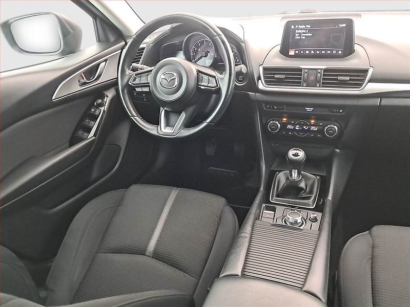 Mazda 3 (2017) Emotion 2.0 Skyactiv-G, Navi - fotka 7 z 16
