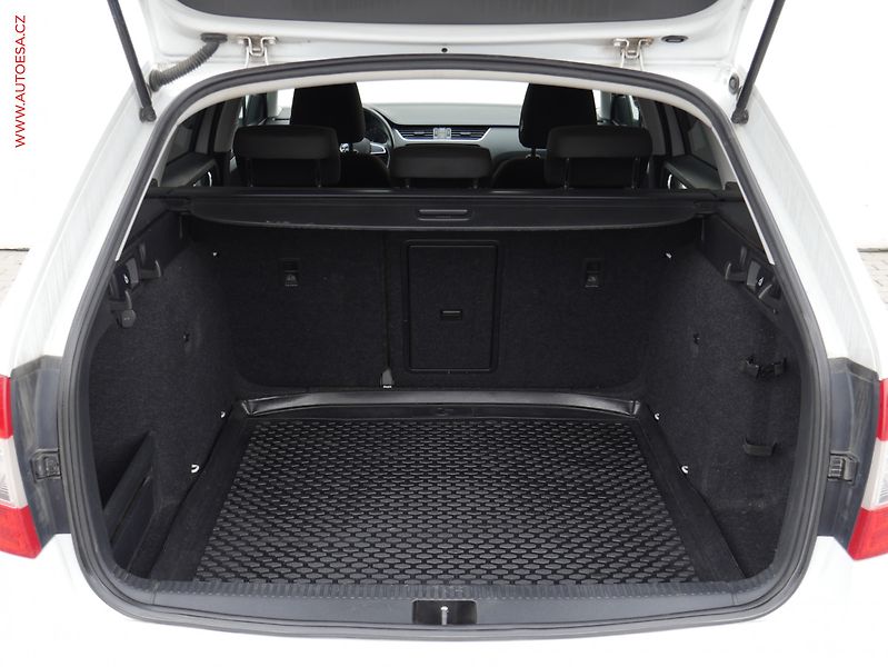 Škoda Octavia (2016) 1.6 TDi, 2.maj,ČR, AC - fotka 7 z 15