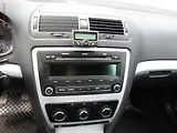 Škoda Octavia (2010) 1.6 TDi, AC, temp, tažné - náhled 14