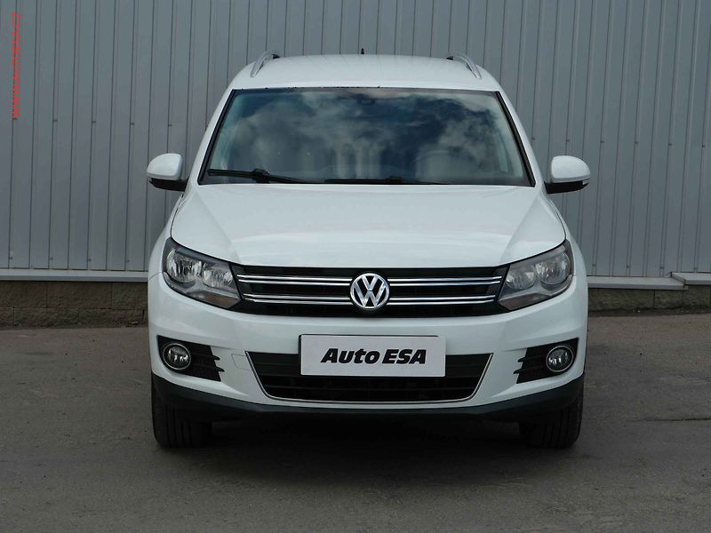 Volkswagen Tiguan (2014) 2.0TDi 4x4, DSG, TZ, AC - fotka 2 z 20