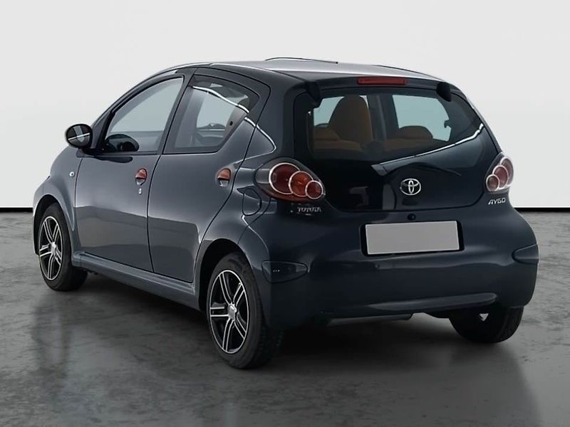 Toyota Aygo (2012) 1.0 VVT-i, po STK - fotka 4 z 15