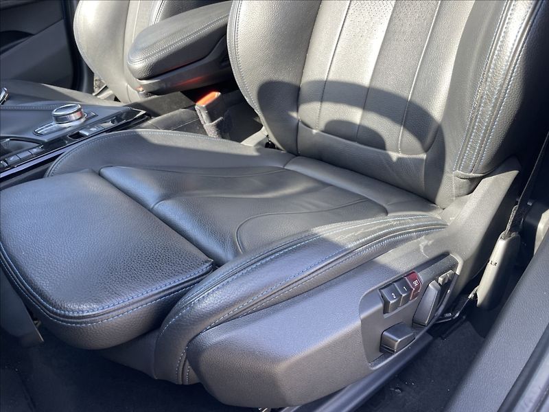 BMW X1 2,0 d 140kw M-Paket X-drive CZ - fotka 23 z 38
