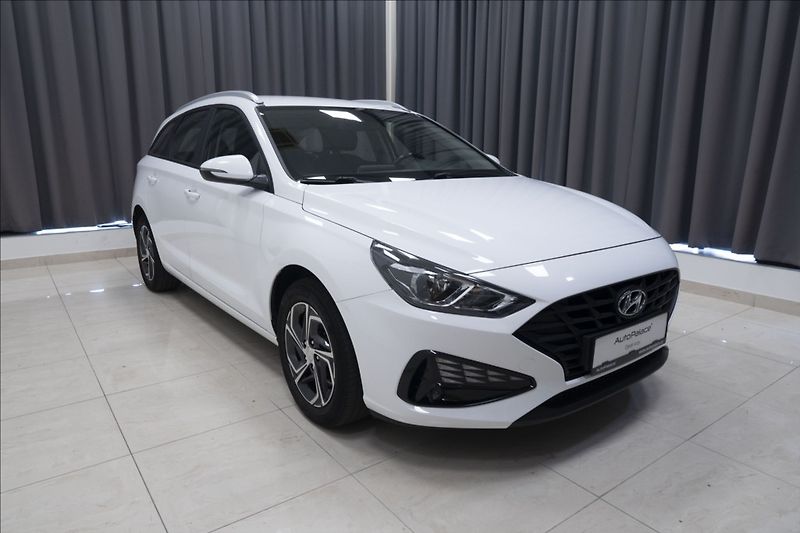 Hyundai i30 1,5 CVVT KAMERA 1. MAJITEL ČR - fotka 3 z 31