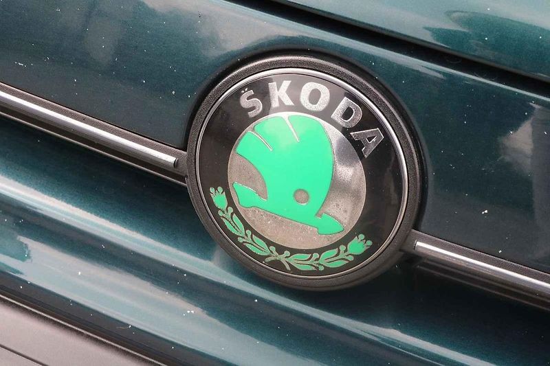 První verze Felicie se začala vyrábět v létě roku 1994