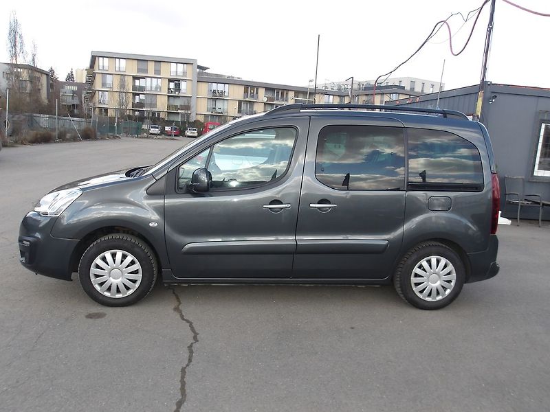 Citroën Berlingo 1,6HDi MULTISPACE 1.MAJITEL !! - fotka 3 z 32