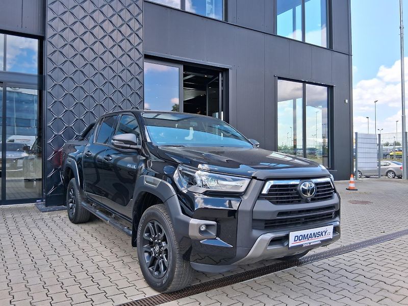 Toyota Hilux INVICTIBLE 2.8 D-4D 4x4 150kW - fotka 7 z 33