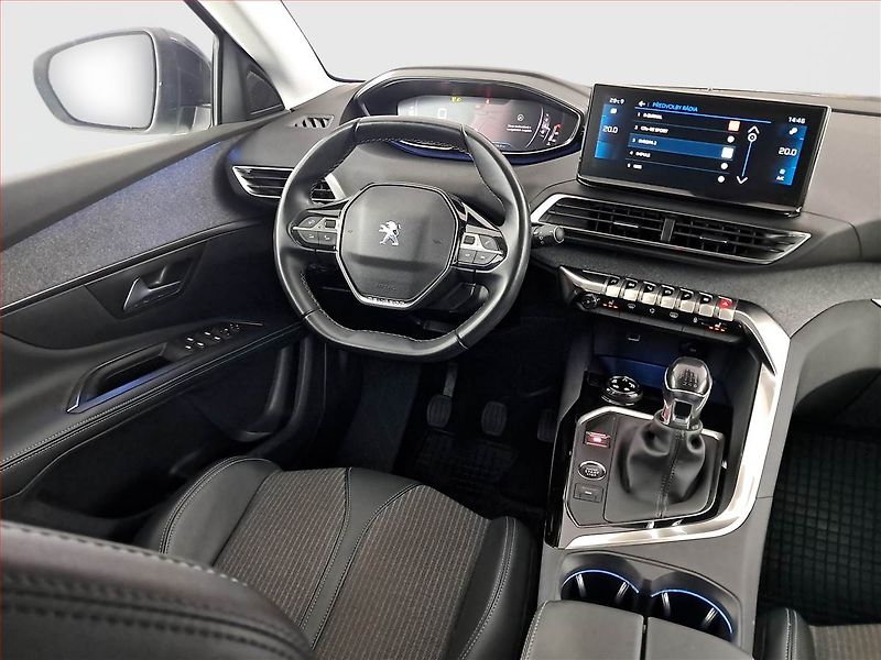 Peugeot 5008 (2021) PureTech 130 - fotka 7 z 18
