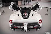 Ferrari LaFerrari Aperta.