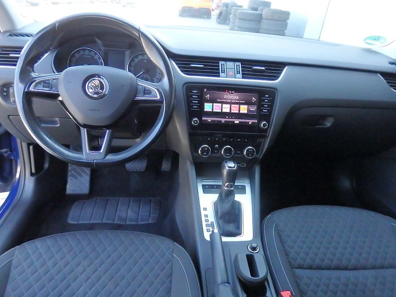 Škoda Octavia 2.0TDI NAVIGACE, ZÁVĚS, DSG - fotka 13 z 18