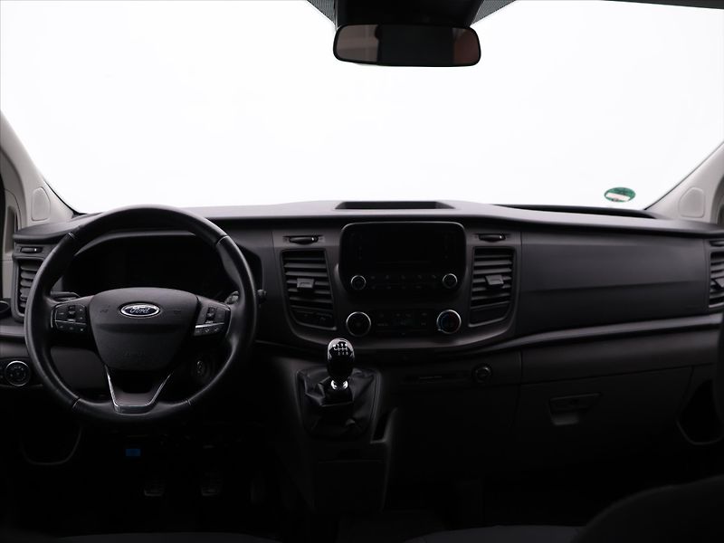 Ford Transit Custom 2,0 EcoBlue 136kW Titanium L2 - fotka 20 z 28