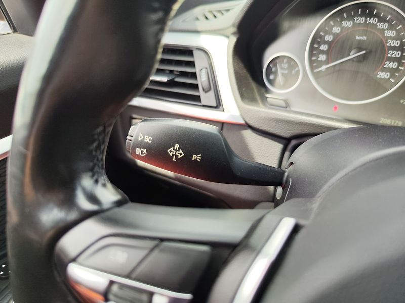BMW Řada 3 335d/230kW GT M-Paket ČR - fotka 26 z 32