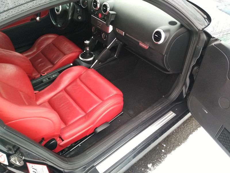 Audi TT 1,8 Turbo Quattro - fotka 27 z 31