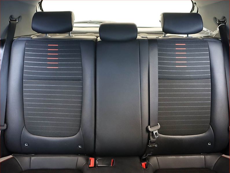 Kia Stonic (2018) 1.25 CVVT, Xenony, Tempomat - fotka 10 z 18