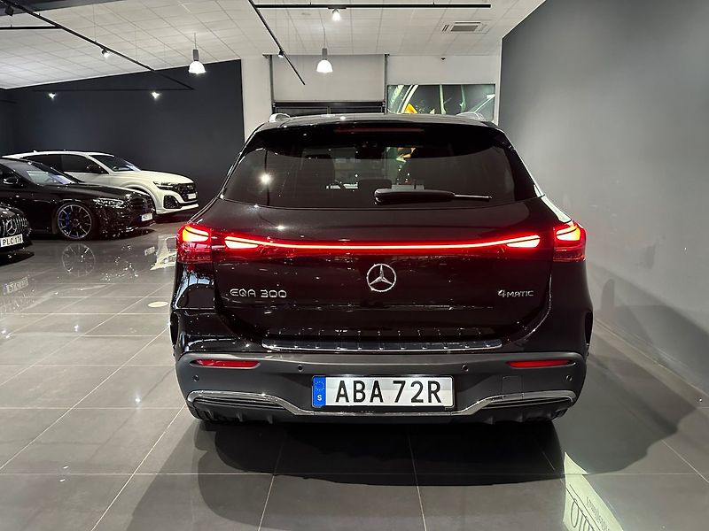 Mercedes-Benz EQA 300 4M AMG Advanced DISTRO - fotka 5 z 12