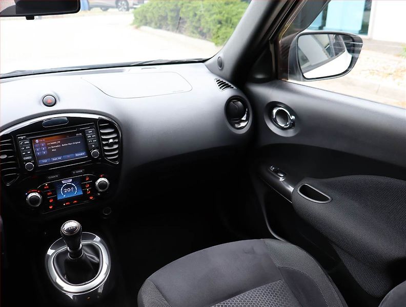 Nissan Juke (2015) 1.2 DIG-T, Navi, Tempomat - fotka 8 z 20