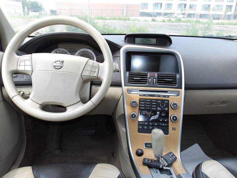 Volvo XC60 (2009) T6 210kW!!! AWD ČR ! AUT.! - fotka 13 z 53