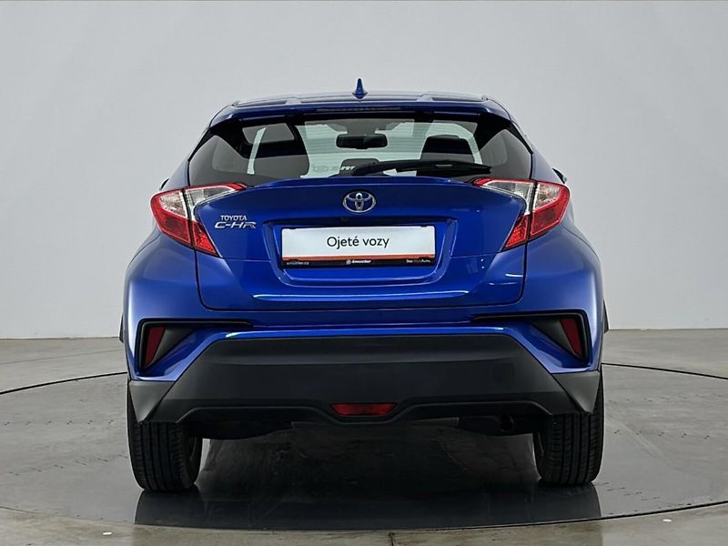 Toyota C-HR Active - fotka 17 z 27