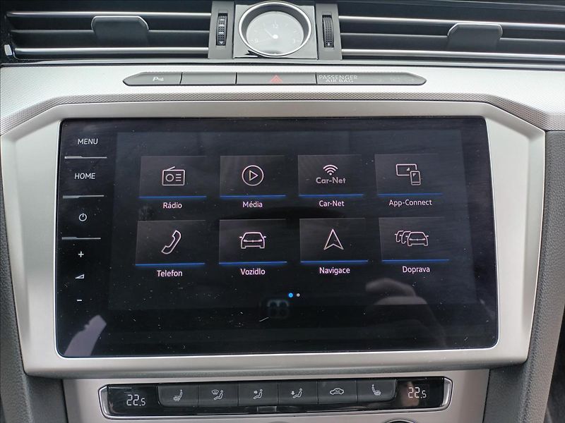 Volkswagen Passat 2,0 TDI,110kw,LED,SERVIS,TAŽNÉ - fotka 35 z 49