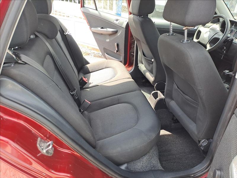 Škoda Fabia 1,9 SDI KLIMATIZACE - fotka 7 z 11