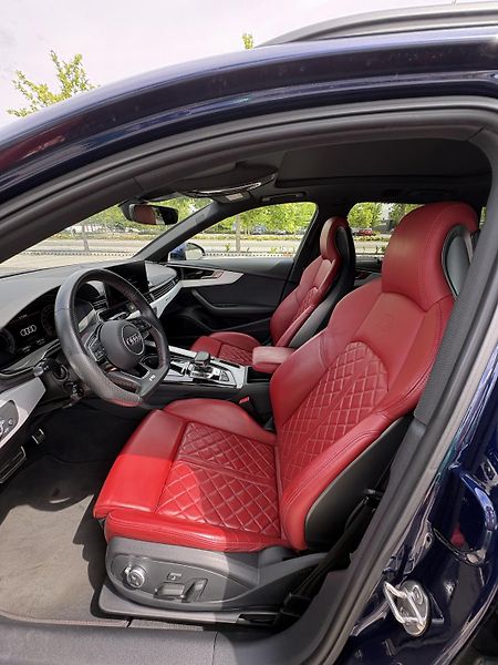 Audi S4 (2023) AUDI S4 AVANT  - fotka 14 z 21