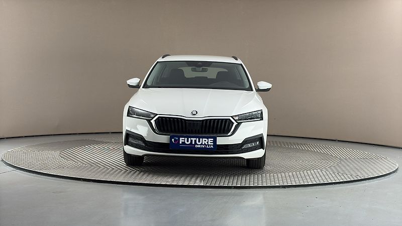 Škoda Octavia 1.5 TSI Ambition Combi - fotka 3 z 25