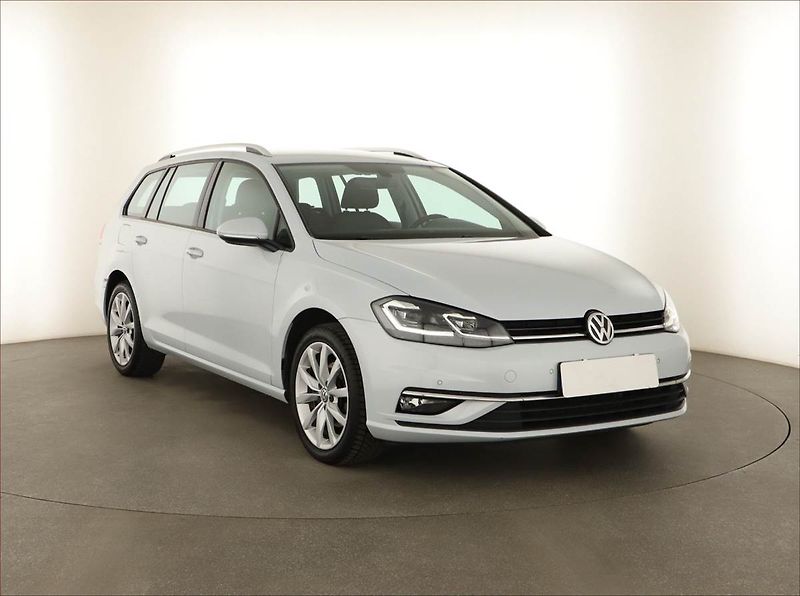 Volkswagen Golf (2017) 1.0 TSI, Tempomat - fotografie inzerátu