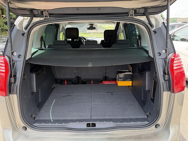 Peugeot 5008 1.6 HDI  - fotka 10 z 26