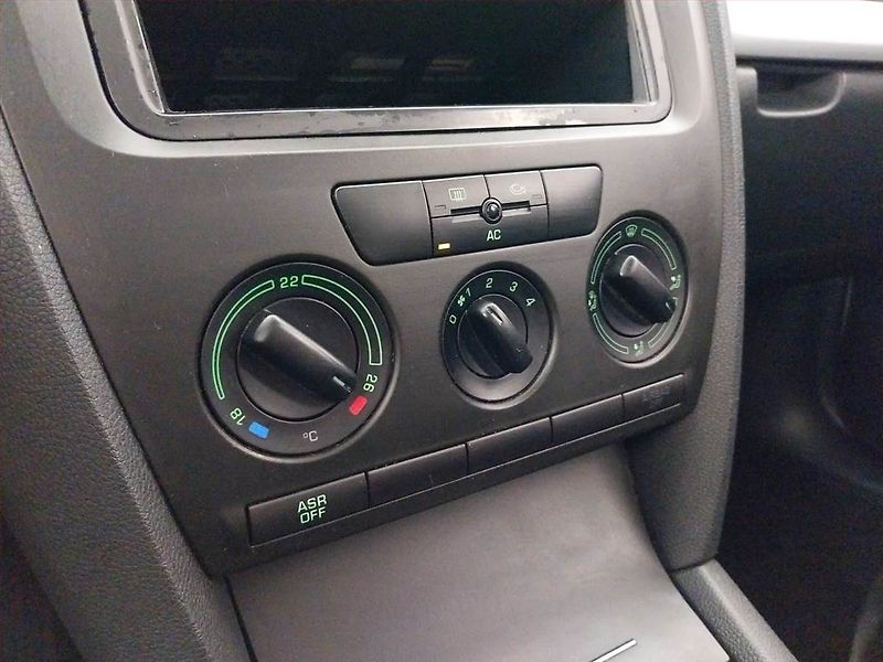 Škoda Octavia (2005) Ambiente 1.6, Serv.kniha - fotka 13 z 18