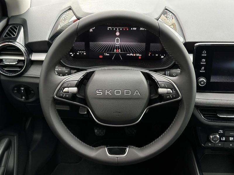 Škoda Fabia 1.0TSi 95PS LED V.Cockpit Clim - fotka 16 z 34