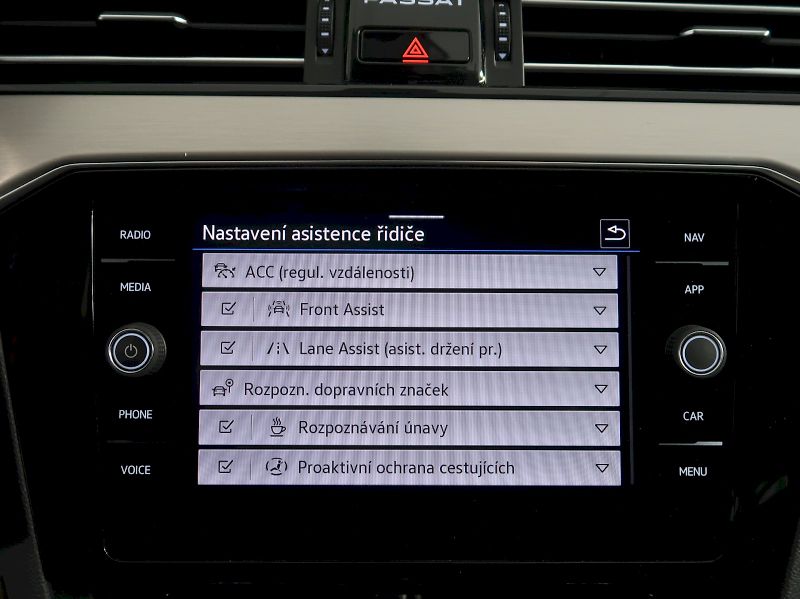 Volkswagen Passat (2022) ELEGANCE 2.0TDI EVO 110KW DSG - fotka 27 z 39