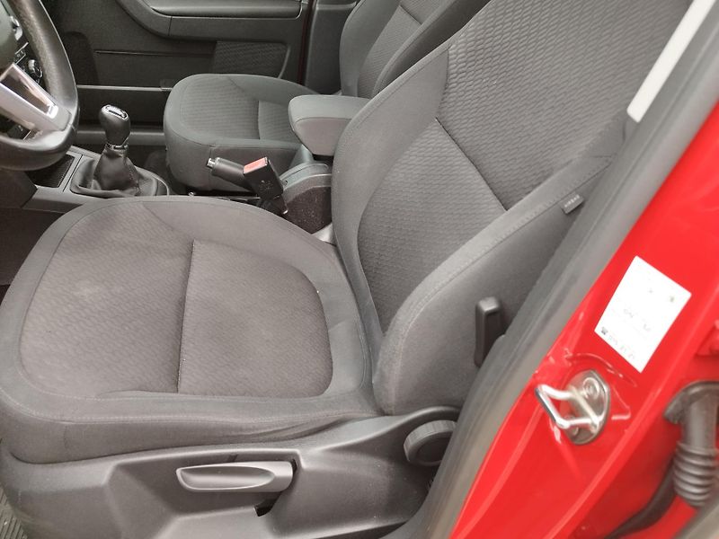 Škoda Yeti (2015) 2.0TDI, volat-608 081 843 - fotka 12 z 16