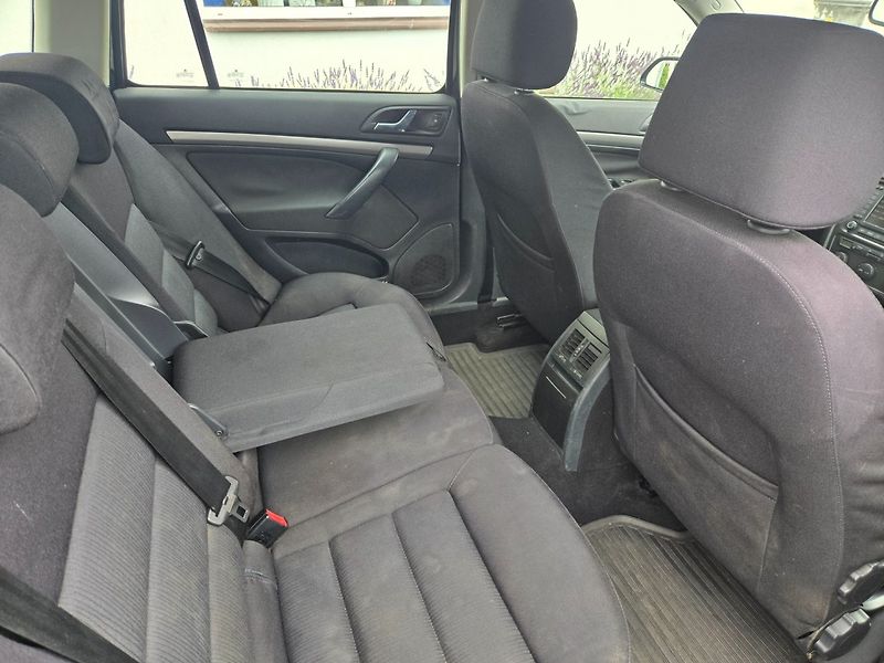 Škoda Octavia (2005) 2.0 TDI - fotka 12 z 16