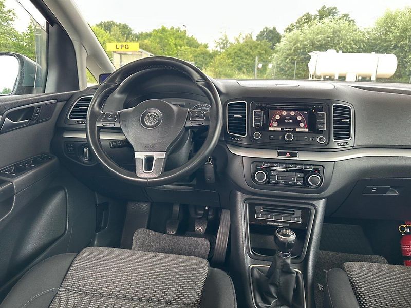 Volkswagen Sharan (2011) 2.0TDi NAVI, PO SERVISU - fotka 7 z 12